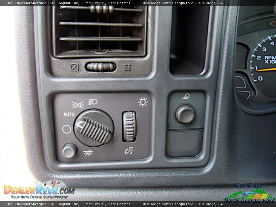 2005 Chevrolet Silverado 1500 Regular Cab Summit White / Dark Charcoal Photo #18