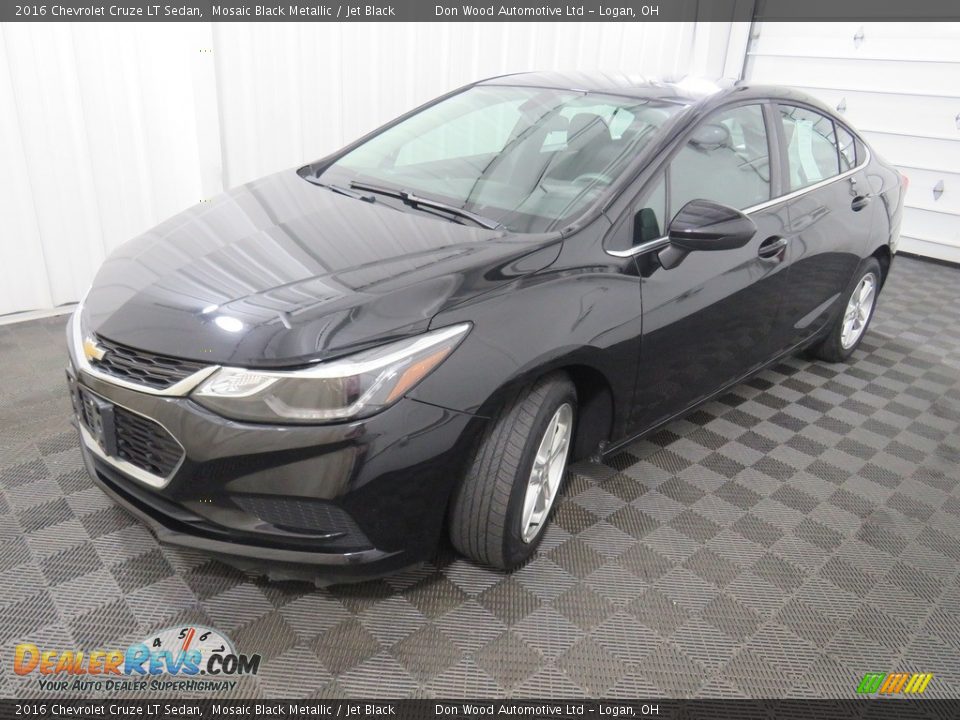2016 Chevrolet Cruze LT Sedan Mosaic Black Metallic / Jet Black Photo #8
