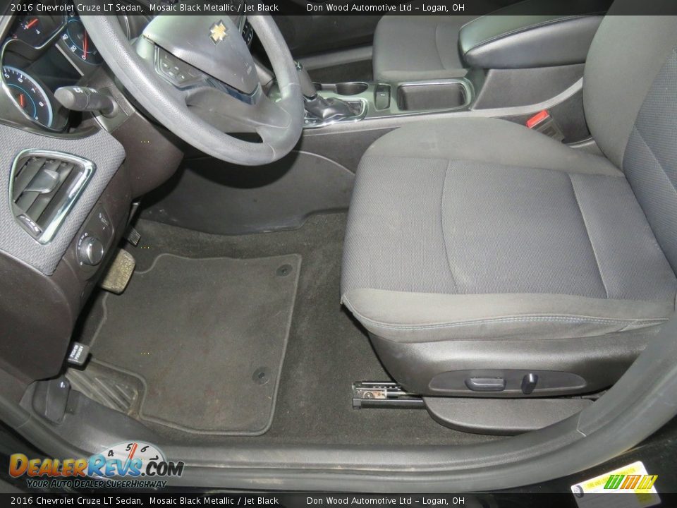 2016 Chevrolet Cruze LT Sedan Mosaic Black Metallic / Jet Black Photo #19