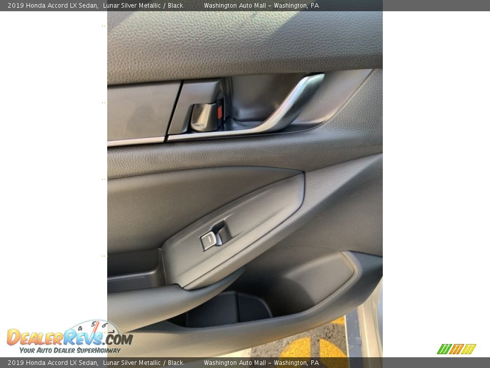 2019 Honda Accord LX Sedan Lunar Silver Metallic / Black Photo #17