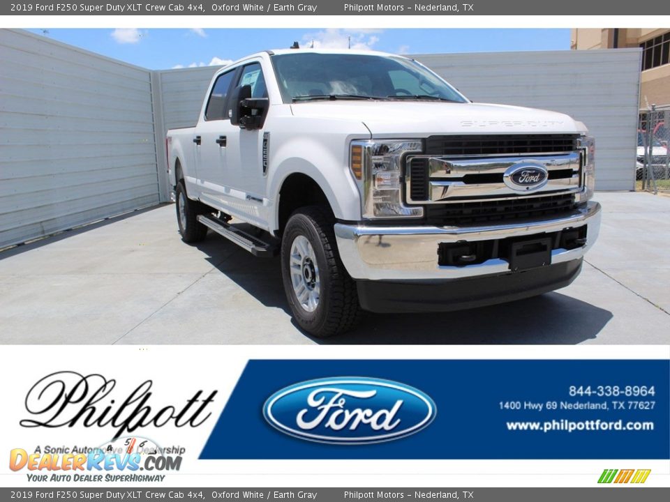 2019 Ford F250 Super Duty XLT Crew Cab 4x4 Oxford White / Earth Gray Photo #1