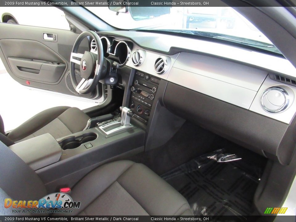 2009 Ford Mustang V6 Convertible Brilliant Silver Metallic / Dark Charcoal Photo #17
