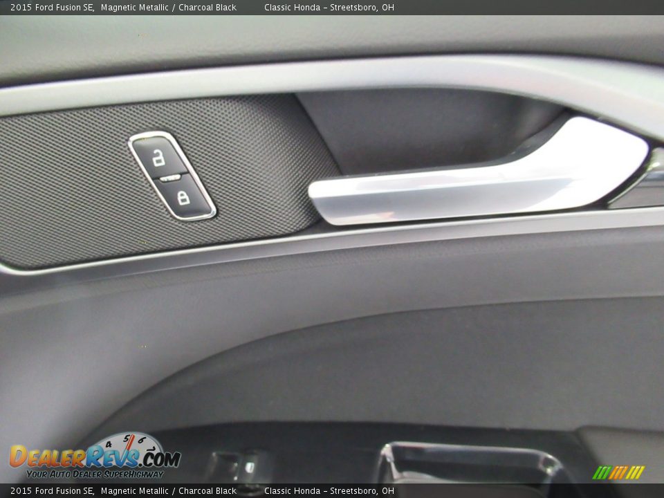 2015 Ford Fusion SE Magnetic Metallic / Charcoal Black Photo #20