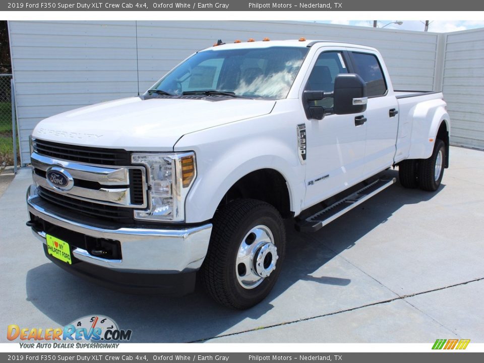 2019 Ford F350 Super Duty XLT Crew Cab 4x4 Oxford White / Earth Gray Photo #4