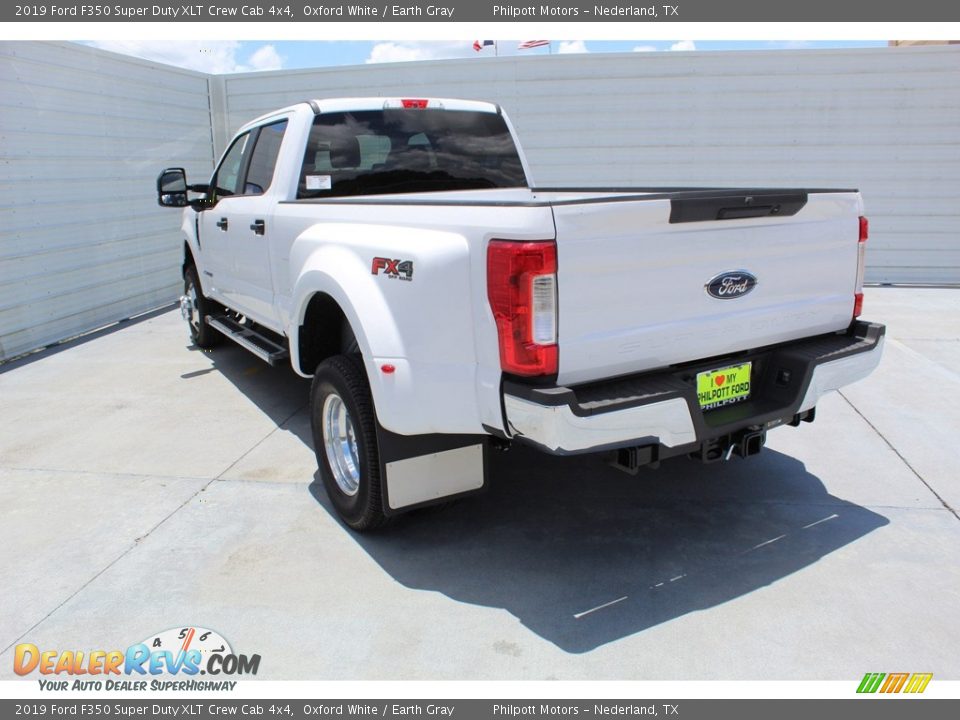 2019 Ford F350 Super Duty XLT Crew Cab 4x4 Oxford White / Earth Gray Photo #6