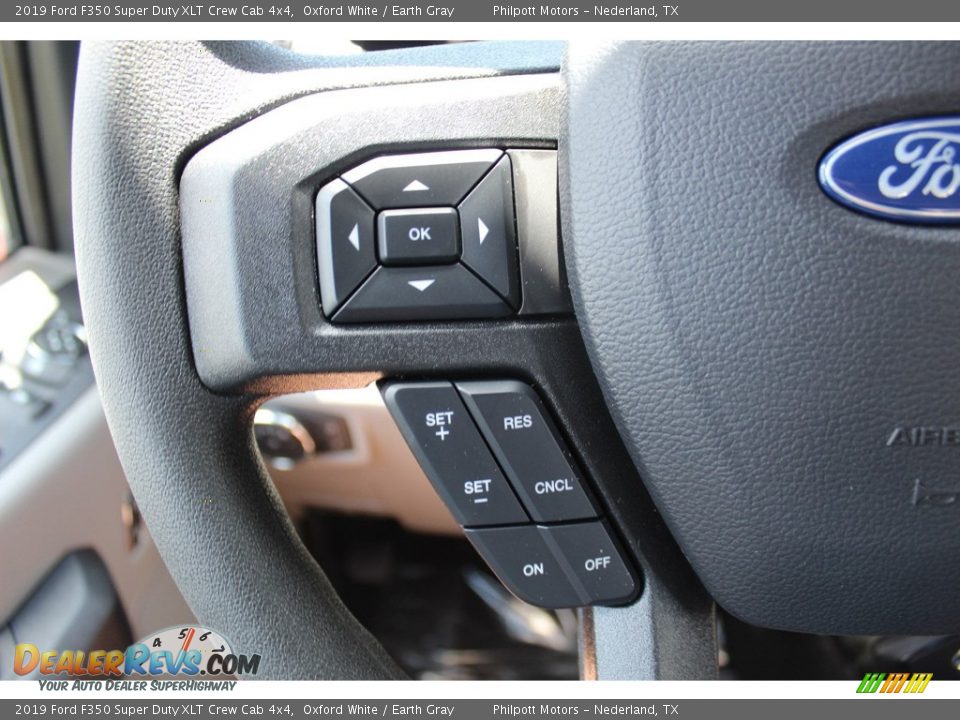 2019 Ford F350 Super Duty XLT Crew Cab 4x4 Oxford White / Earth Gray Photo #12