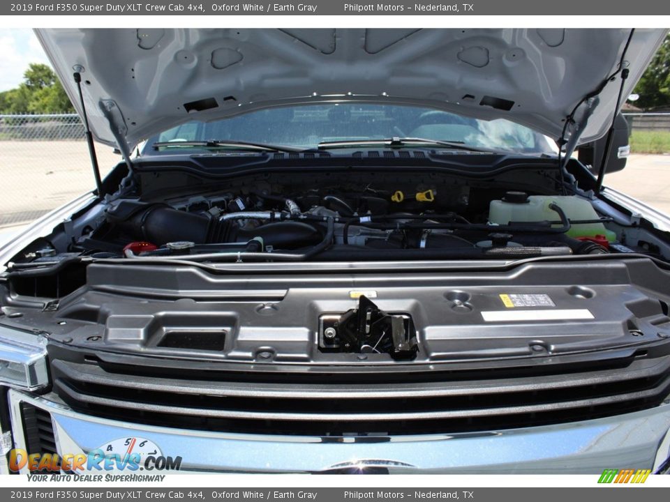 2019 Ford F350 Super Duty XLT Crew Cab 4x4 Oxford White / Earth Gray Photo #24
