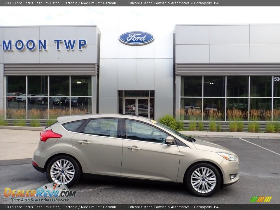 2016 Ford Focus Titanium Hatch Tectonic / Medium Soft Ceramic Photo #1