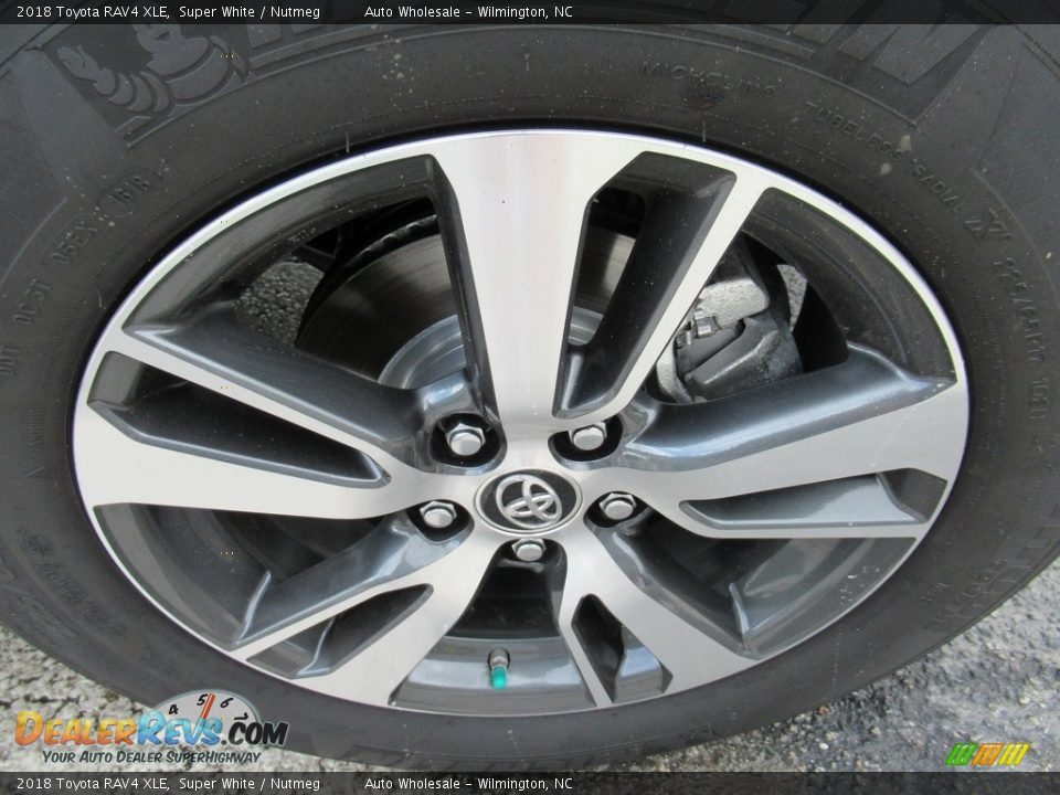 2018 Toyota RAV4 XLE Super White / Nutmeg Photo #7