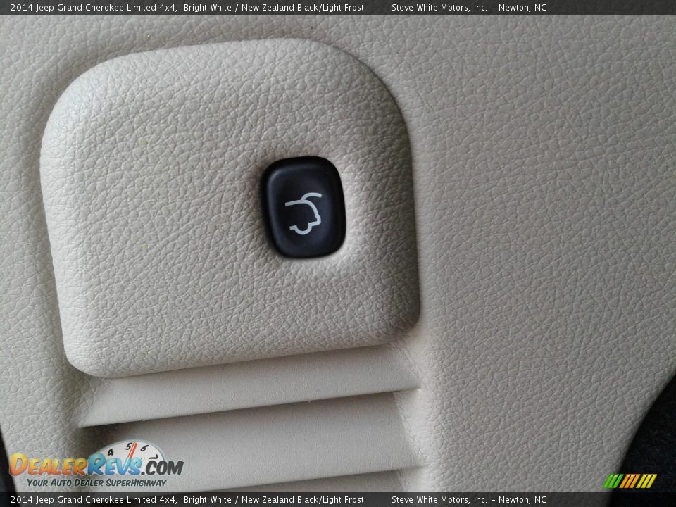 2014 Jeep Grand Cherokee Limited 4x4 Bright White / New Zealand Black/Light Frost Photo #12