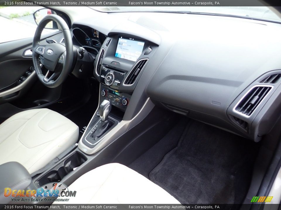 2016 Ford Focus Titanium Hatch Tectonic / Medium Soft Ceramic Photo #13