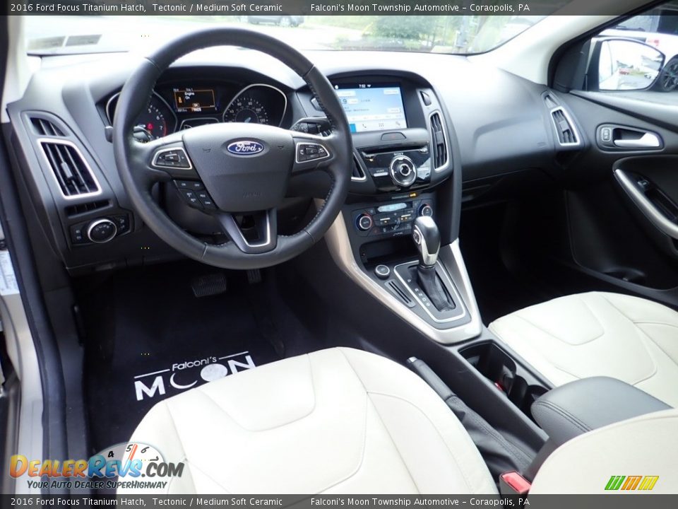 2016 Ford Focus Titanium Hatch Tectonic / Medium Soft Ceramic Photo #18