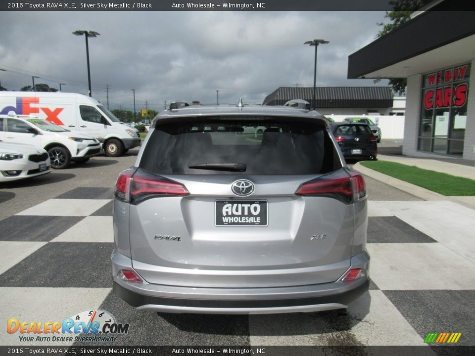 2016 Toyota RAV4 XLE Silver Sky Metallic / Black Photo #4