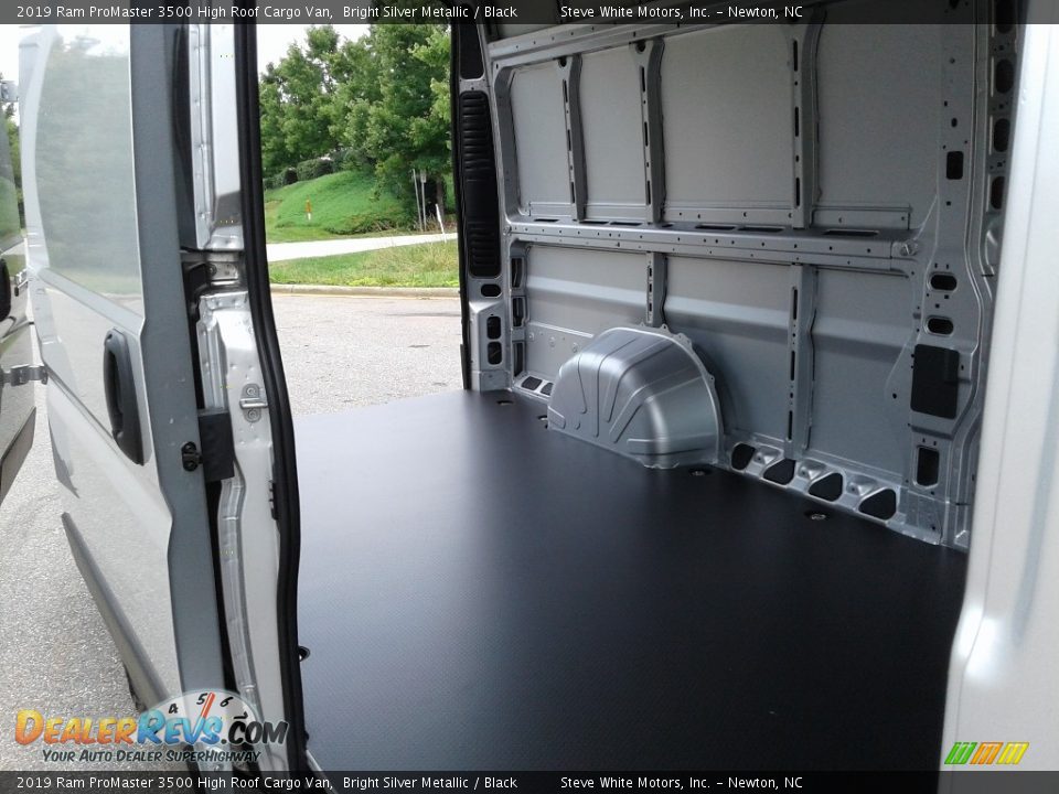 2019 Ram ProMaster 3500 High Roof Cargo Van Bright Silver Metallic / Black Photo #11