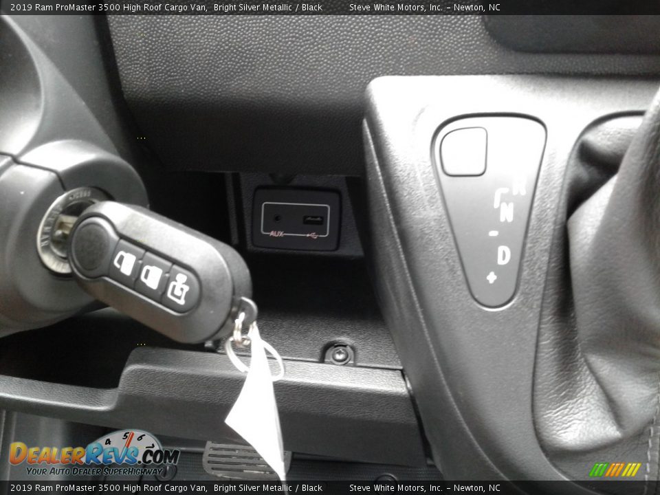 2019 Ram ProMaster 3500 High Roof Cargo Van Bright Silver Metallic / Black Photo #17