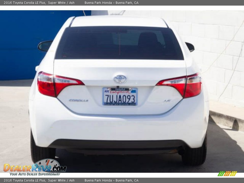 2016 Toyota Corolla LE Plus Super White / Ash Photo #9