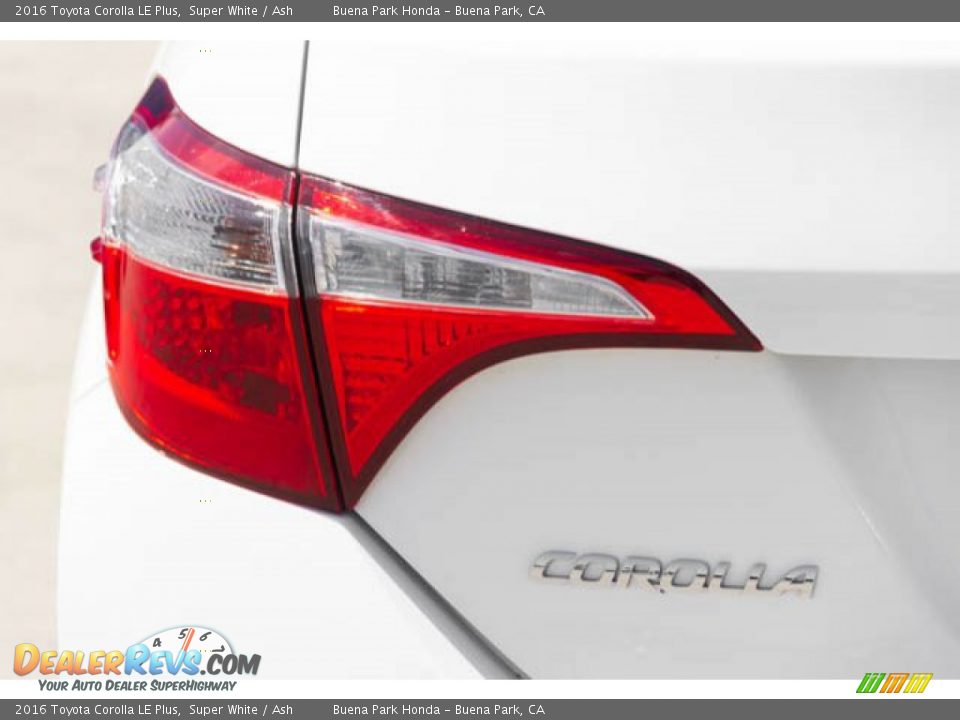 2016 Toyota Corolla LE Plus Super White / Ash Photo #10