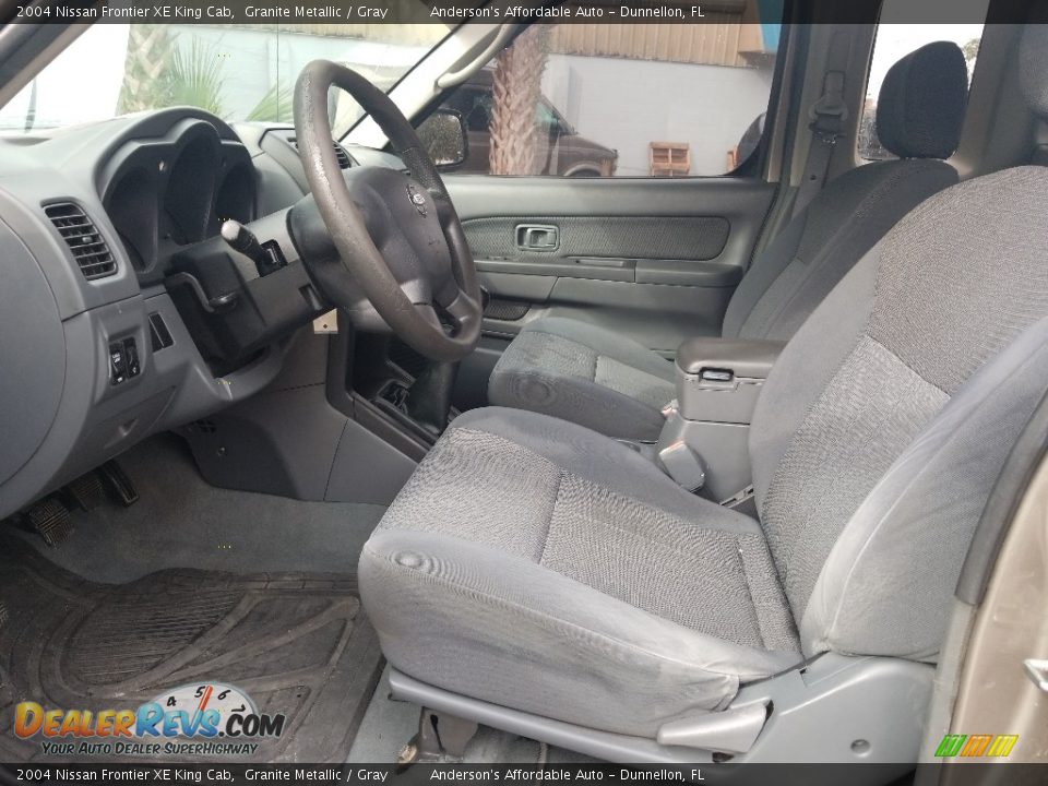 2004 Nissan Frontier XE King Cab Granite Metallic / Gray Photo #10