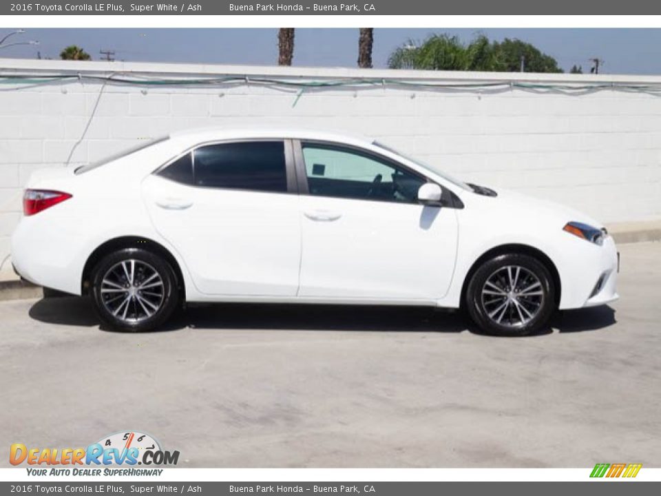 2016 Toyota Corolla LE Plus Super White / Ash Photo #12