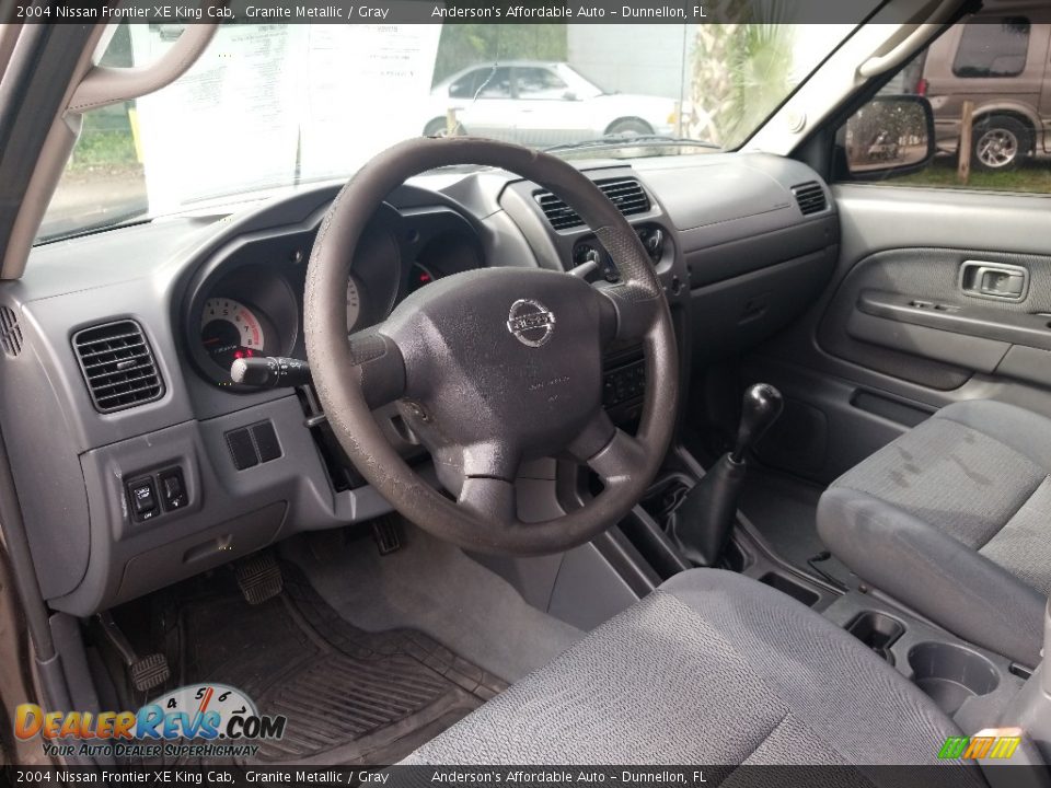 2004 Nissan Frontier XE King Cab Granite Metallic / Gray Photo #11