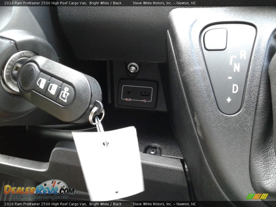 2019 Ram ProMaster 2500 High Roof Cargo Van Bright White / Black Photo #17