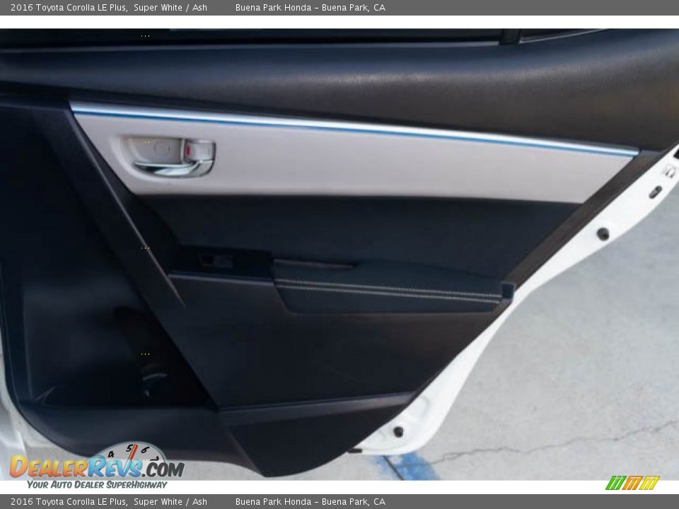 2016 Toyota Corolla LE Plus Super White / Ash Photo #30