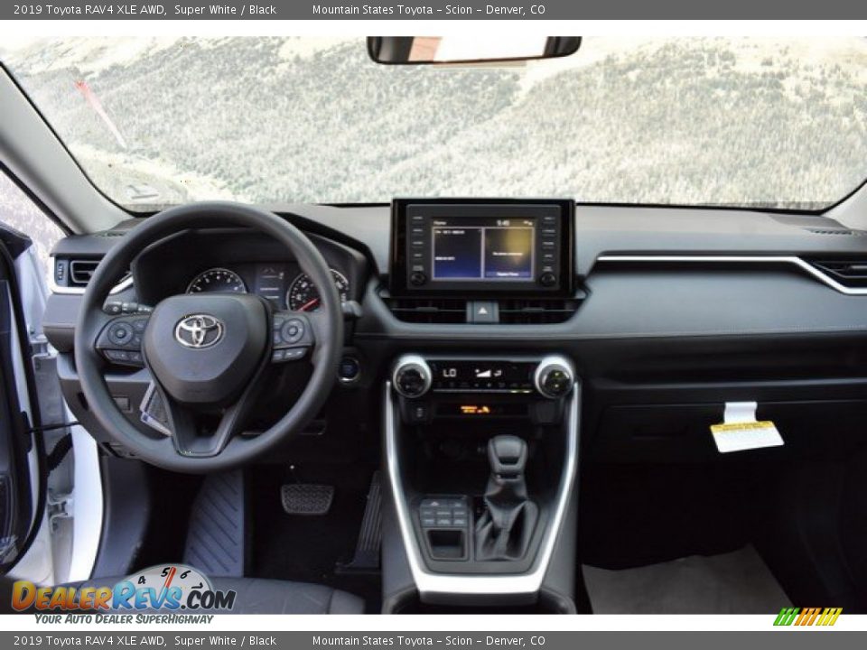 2019 Toyota RAV4 XLE AWD Super White / Black Photo #7