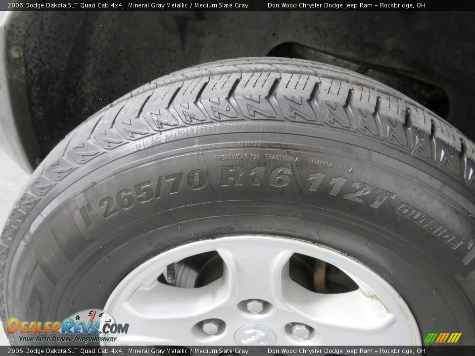 2006 Dodge Dakota SLT Quad Cab 4x4 Mineral Gray Metallic / Medium Slate Gray Photo #2