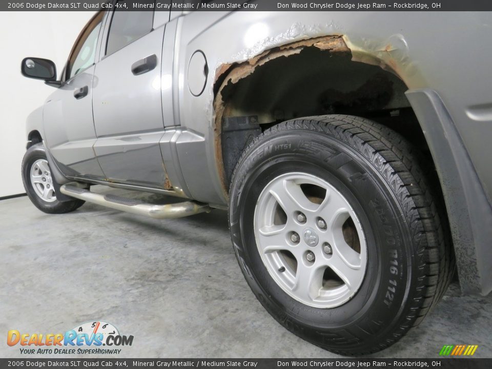 2006 Dodge Dakota SLT Quad Cab 4x4 Mineral Gray Metallic / Medium Slate Gray Photo #10