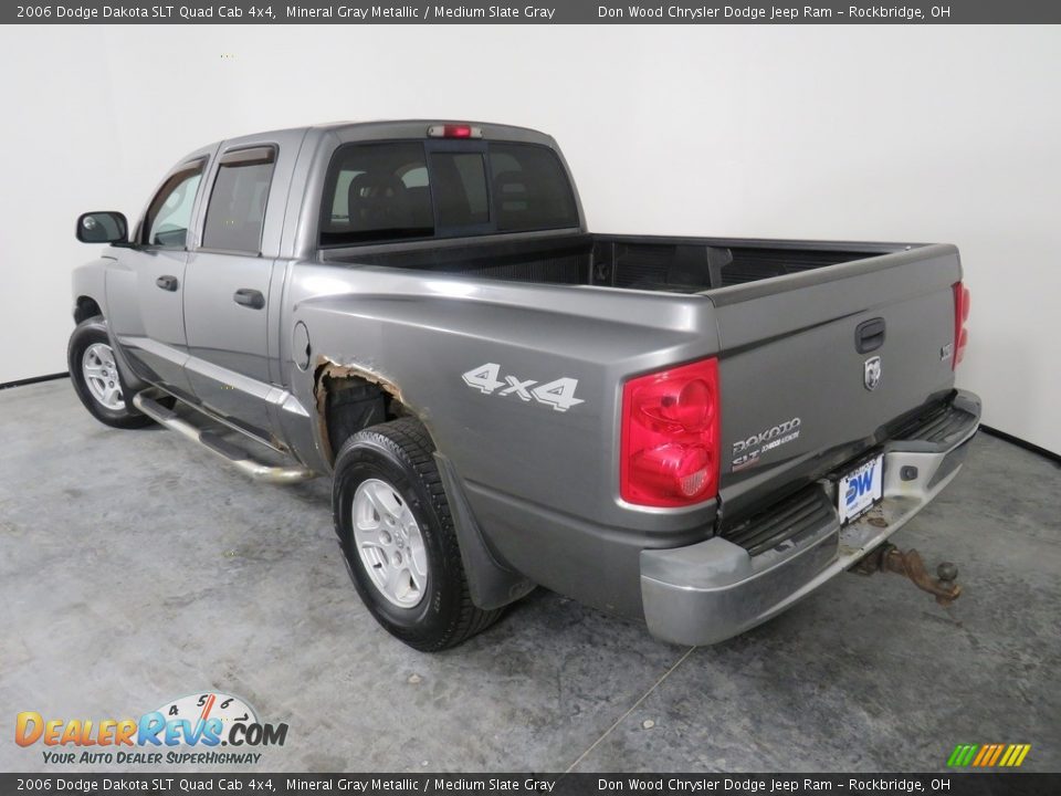 2006 Dodge Dakota SLT Quad Cab 4x4 Mineral Gray Metallic / Medium Slate Gray Photo #11