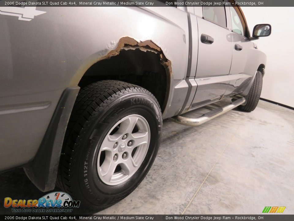 2006 Dodge Dakota SLT Quad Cab 4x4 Mineral Gray Metallic / Medium Slate Gray Photo #15