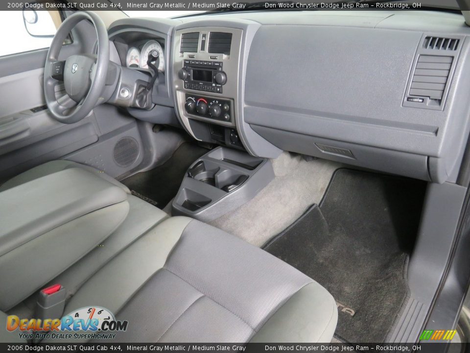 2006 Dodge Dakota SLT Quad Cab 4x4 Mineral Gray Metallic / Medium Slate Gray Photo #35