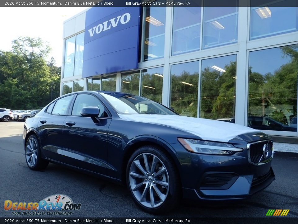 Front 3/4 View of 2020 Volvo S60 T5 Momentum Photo #1