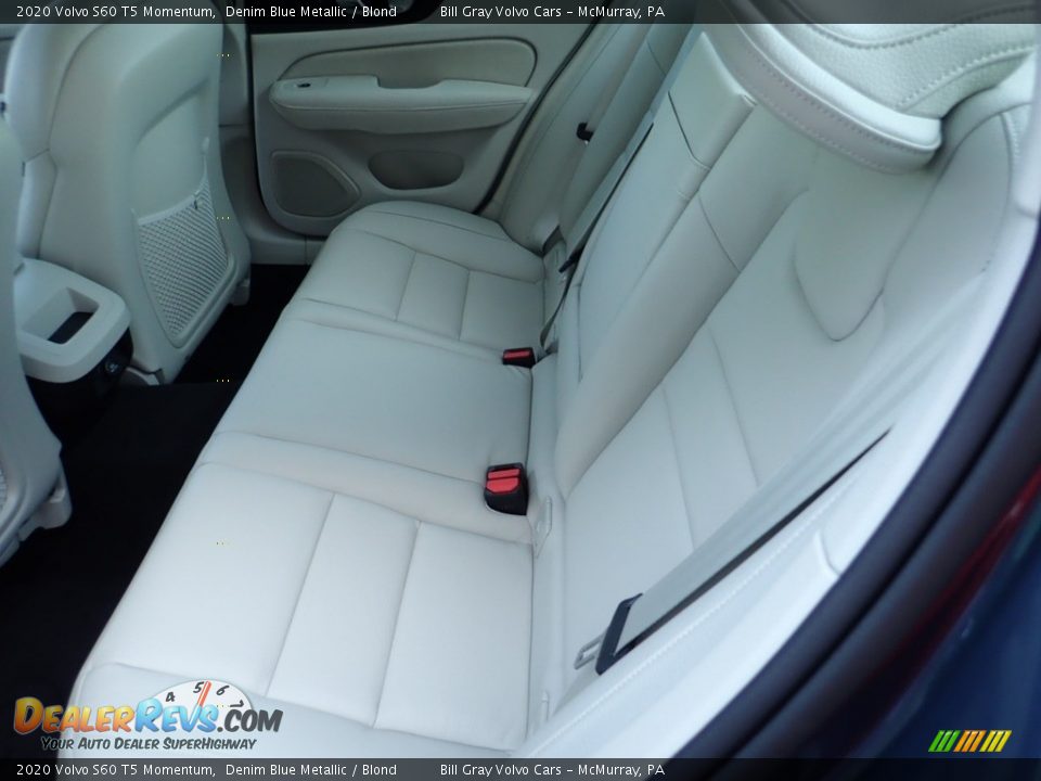 Rear Seat of 2020 Volvo S60 T5 Momentum Photo #9