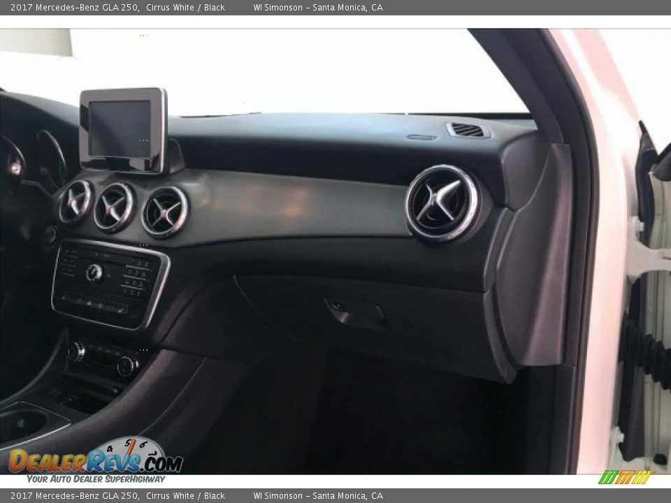 2017 Mercedes-Benz GLA 250 Cirrus White / Black Photo #28