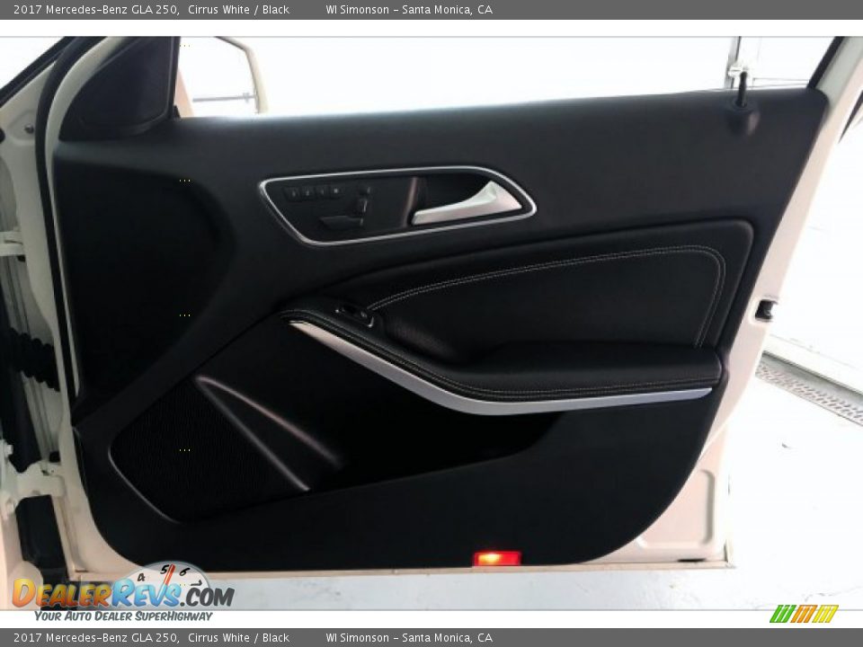 2017 Mercedes-Benz GLA 250 Cirrus White / Black Photo #30