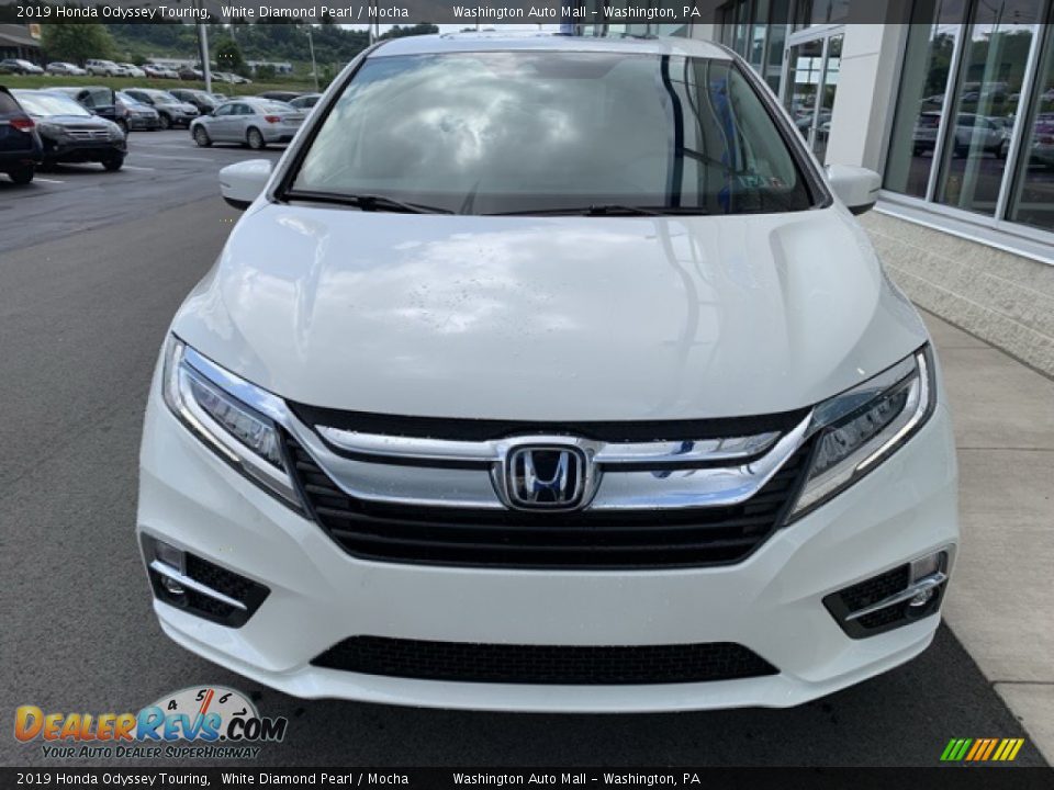2019 Honda Odyssey Touring White Diamond Pearl / Mocha Photo #3