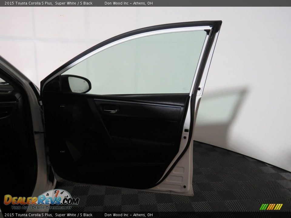 2015 Toyota Corolla S Plus Super White / S Black Photo #23