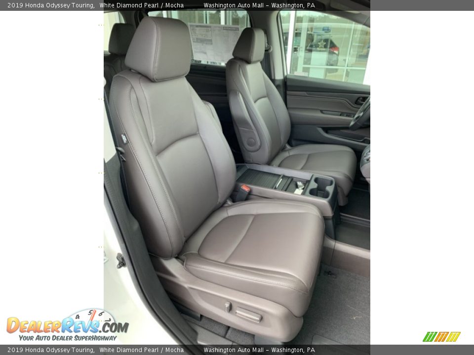 2019 Honda Odyssey Touring White Diamond Pearl / Mocha Photo #35