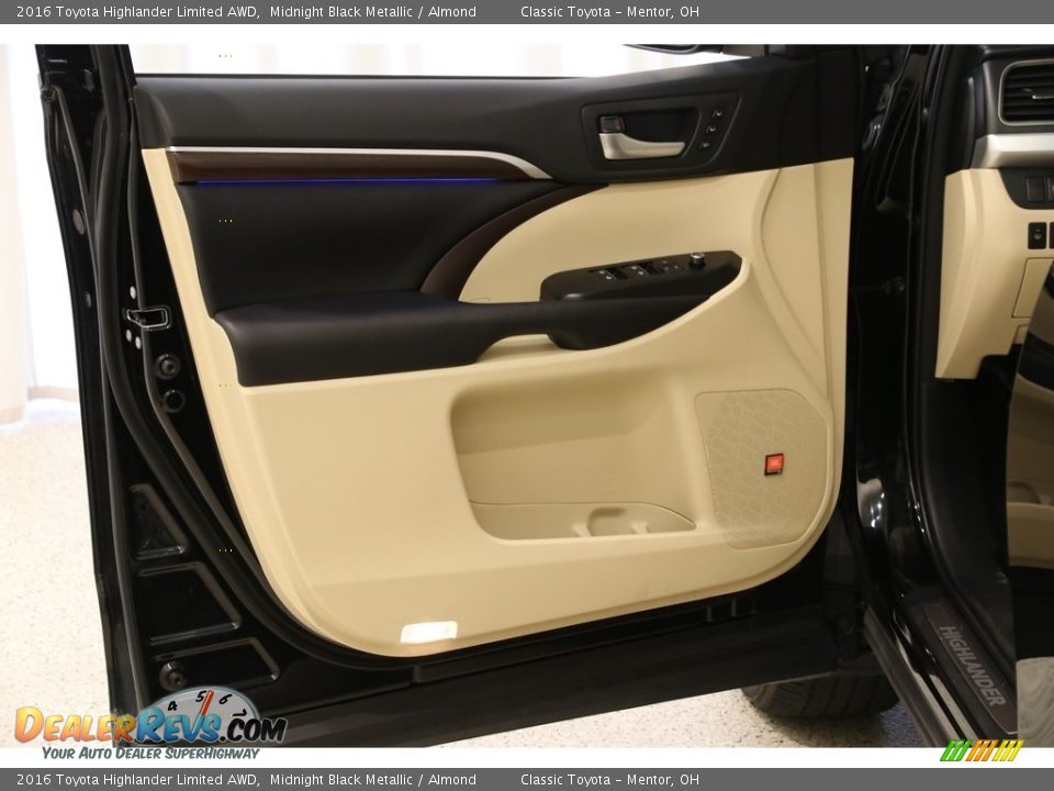 2016 Toyota Highlander Limited AWD Midnight Black Metallic / Almond Photo #4