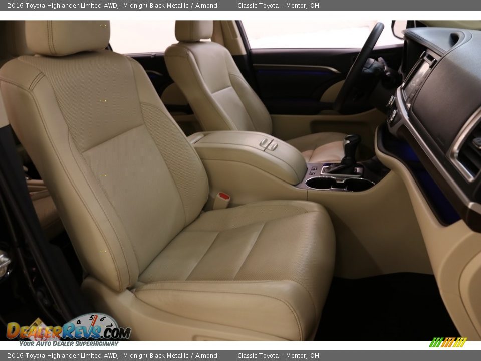 2016 Toyota Highlander Limited AWD Midnight Black Metallic / Almond Photo #17