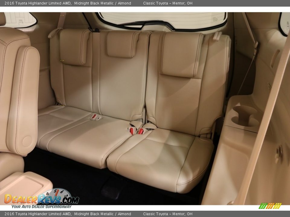 2016 Toyota Highlander Limited AWD Midnight Black Metallic / Almond Photo #20