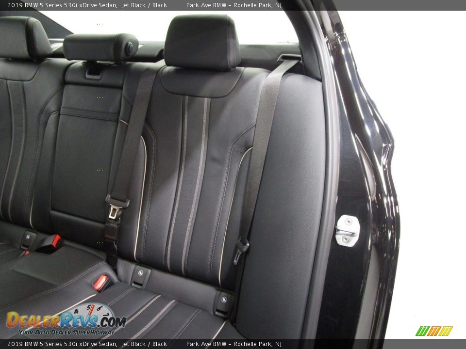 2019 BMW 5 Series 530i xDrive Sedan Jet Black / Black Photo #11