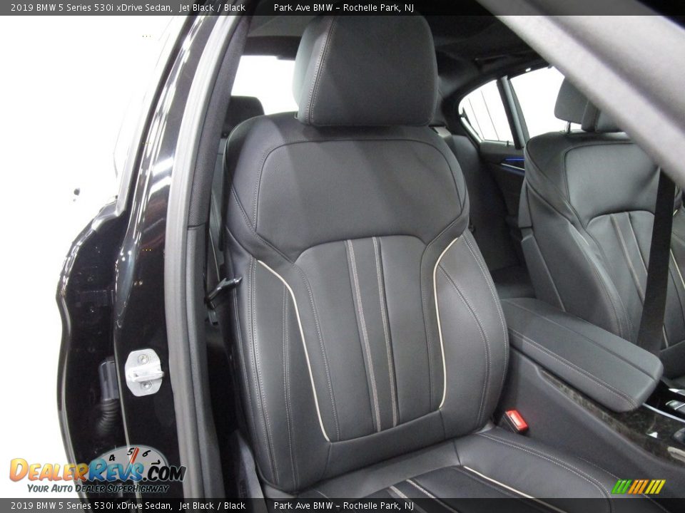 2019 BMW 5 Series 530i xDrive Sedan Jet Black / Black Photo #14