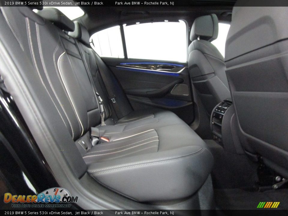 2019 BMW 5 Series 530i xDrive Sedan Jet Black / Black Photo #18