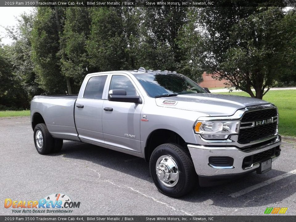 2019 Ram 3500 Tradesman Crew Cab 4x4 Billet Silver Metallic / Black Photo #4