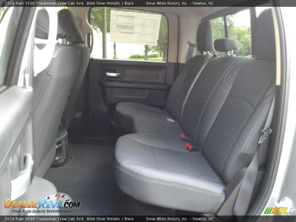 2019 Ram 3500 Tradesman Crew Cab 4x4 Billet Silver Metallic / Black Photo #12