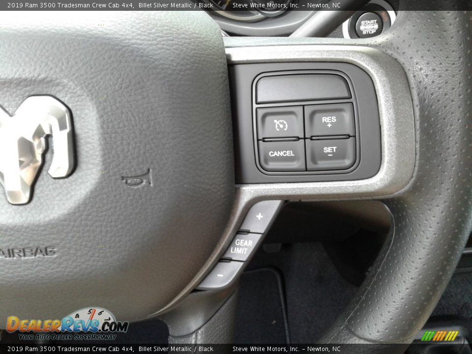 2019 Ram 3500 Tradesman Crew Cab 4x4 Billet Silver Metallic / Black Photo #17