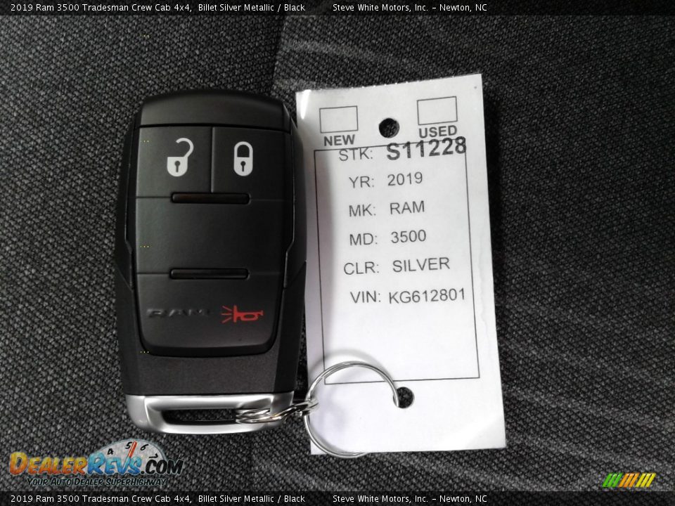 2019 Ram 3500 Tradesman Crew Cab 4x4 Billet Silver Metallic / Black Photo #26