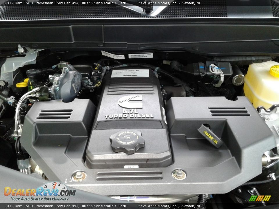 2019 Ram 3500 Tradesman Crew Cab 4x4 Billet Silver Metallic / Black Photo #27